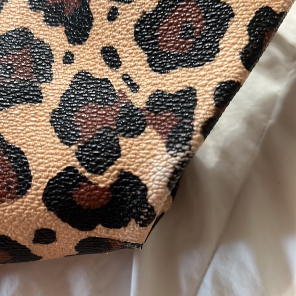 Black and leopard purse - Picture 10 of 12